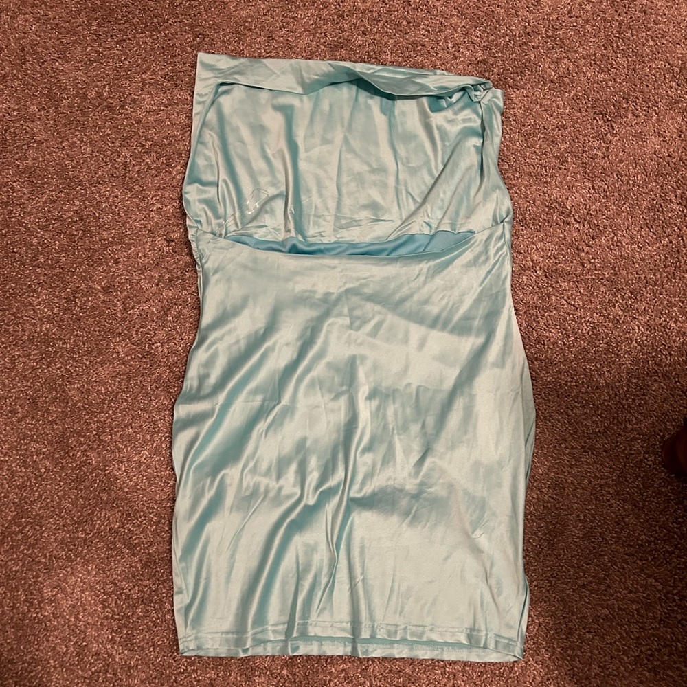 Dress - Picture 2 of 3